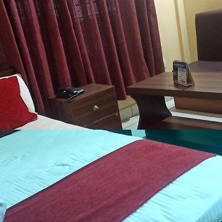 Hotel Royal Chautari, Butwal Buitenkant foto